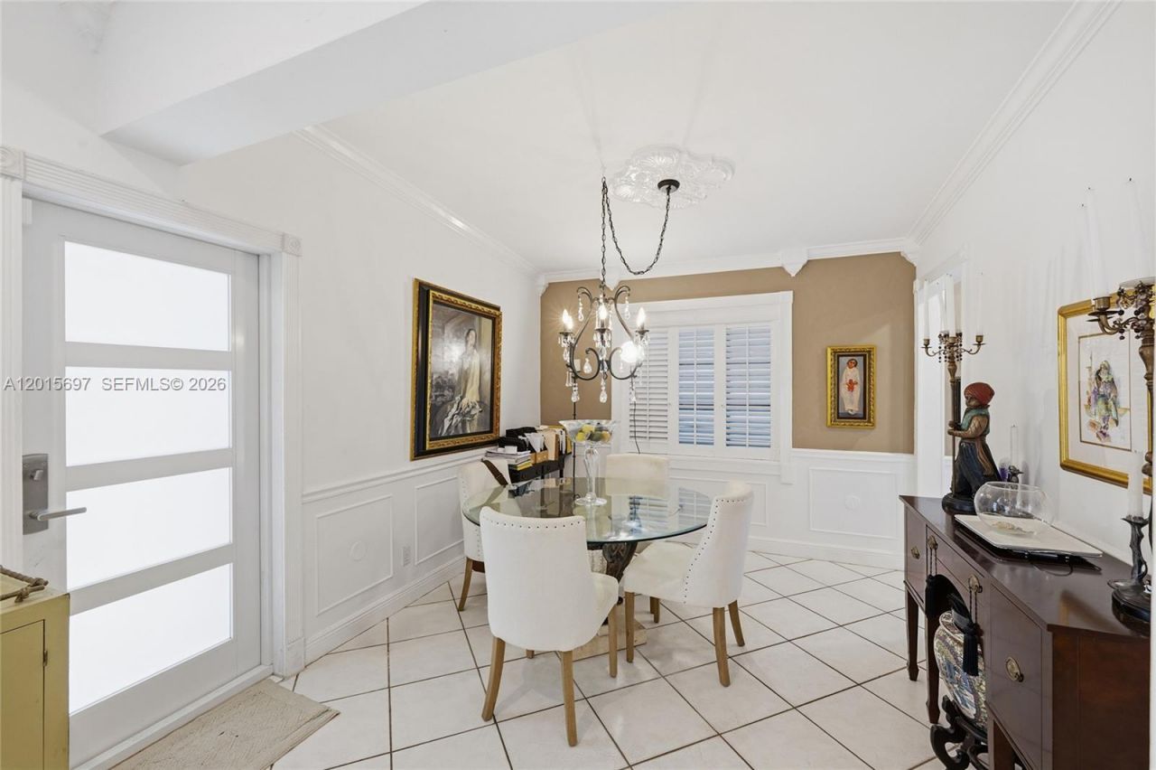 636 NE 17th Ter, Fort Lauderdale, FL 33304 Photo