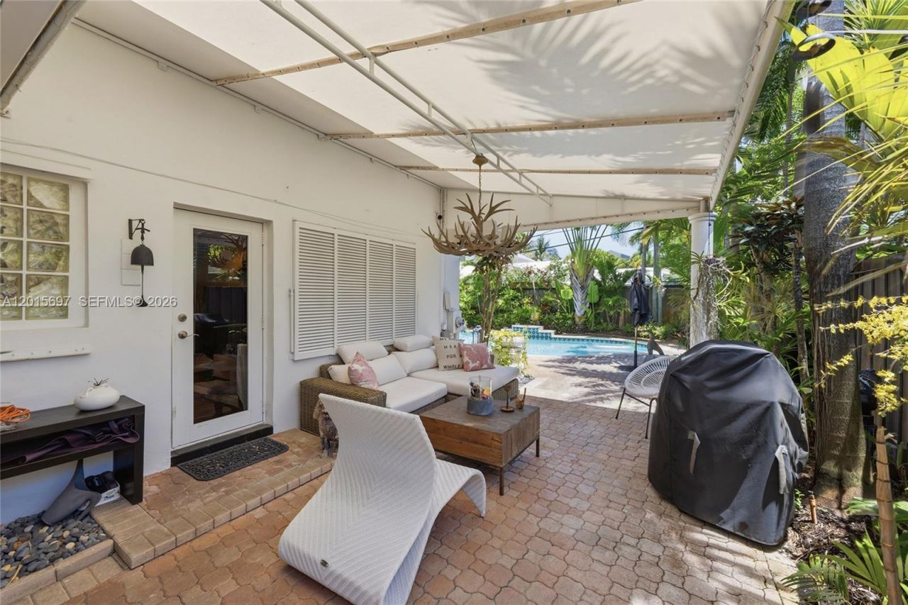 636 NE 17th Ter, Fort Lauderdale, FL 33304 Photo