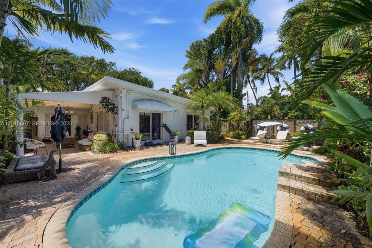 636 NE 17th Ter, Fort Lauderdale, FL 33304 Photo