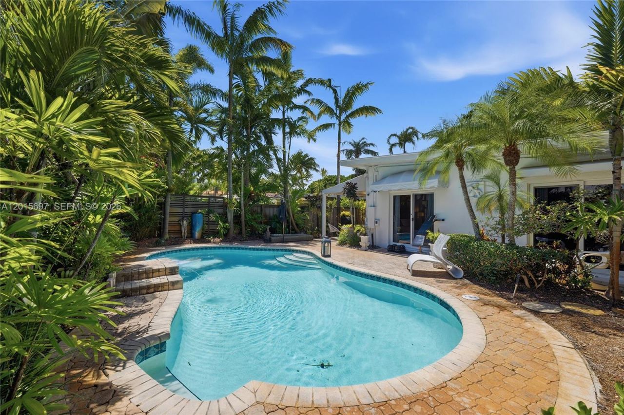 636 NE 17th Ter, Fort Lauderdale, FL 33304 Photo