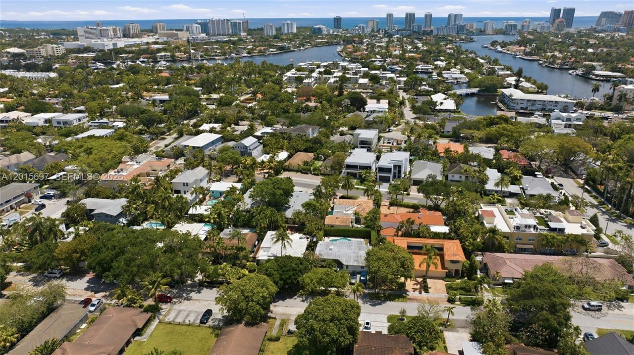 636 NE 17th Ter, Fort Lauderdale, FL 33304 Photo