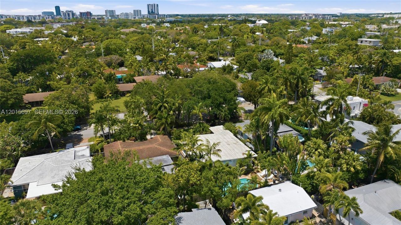 636 NE 17th Ter, Fort Lauderdale, FL 33304 Photo
