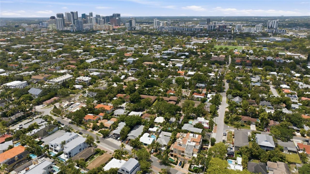 636 NE 17th Ter, Fort Lauderdale, FL 33304 Photo