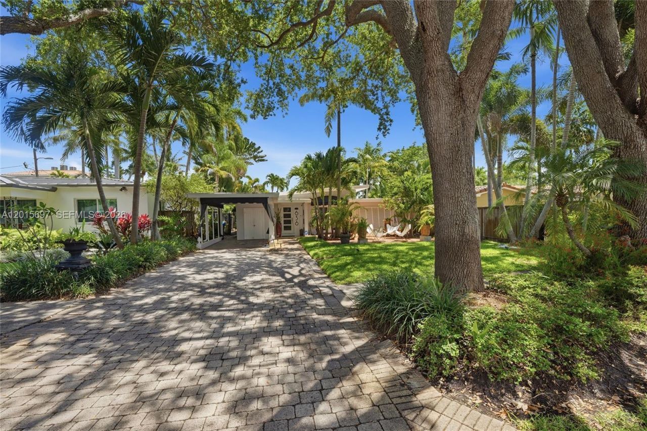 636 NE 17th Ter, Fort Lauderdale, FL 33304 Photo