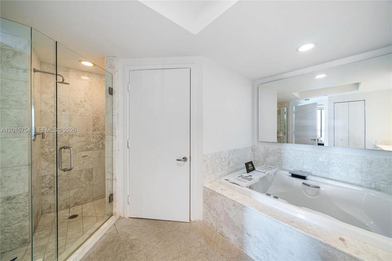 1331 Brickell Bay Dr , Unit 4003, Miami, FL 33131 Photo