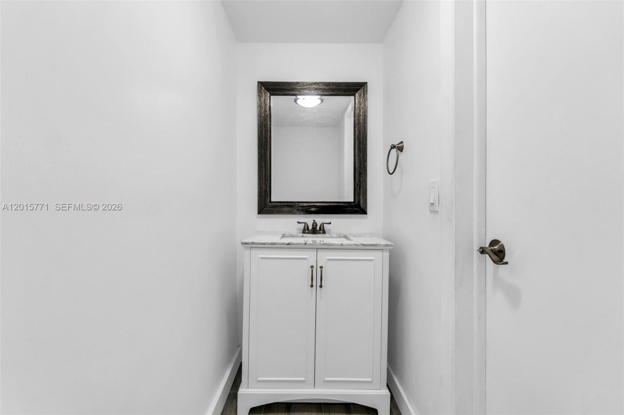 10903 N Kendall Dr, Unit 222, Miami, FL 33176 Photo