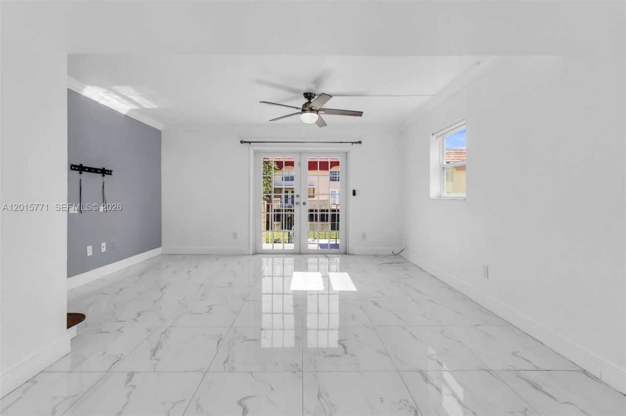 10903 N Kendall Dr, Unit 222, Miami, FL 33176 Photo
