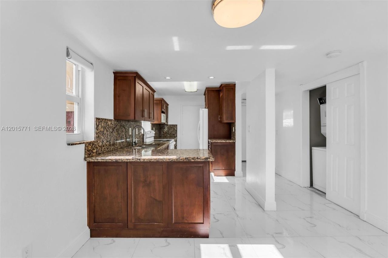 10903 N Kendall Dr, Unit 222, Miami, FL 33176 Photo