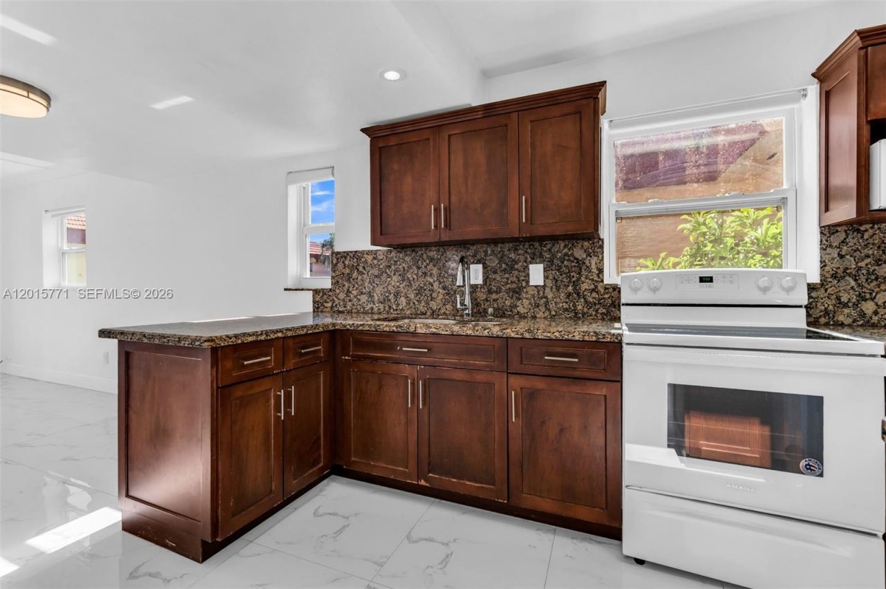 10903 N Kendall Dr, Unit 222, Miami, FL 33176 Photo