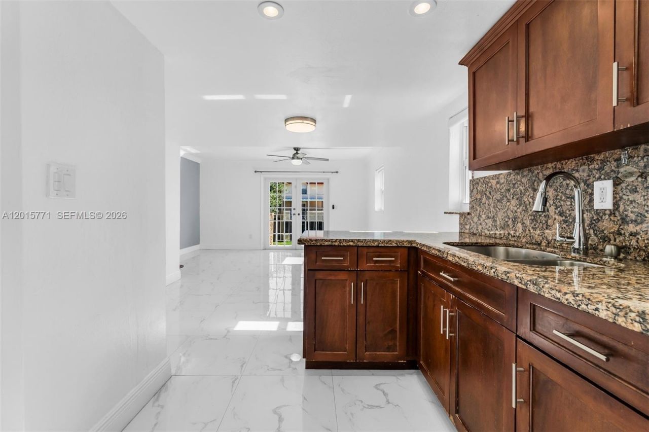 10903 N Kendall Dr, Unit 222, Miami, FL 33176 Photo