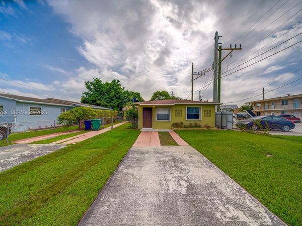 7358 SW 23rd St , Miami, FL 33155