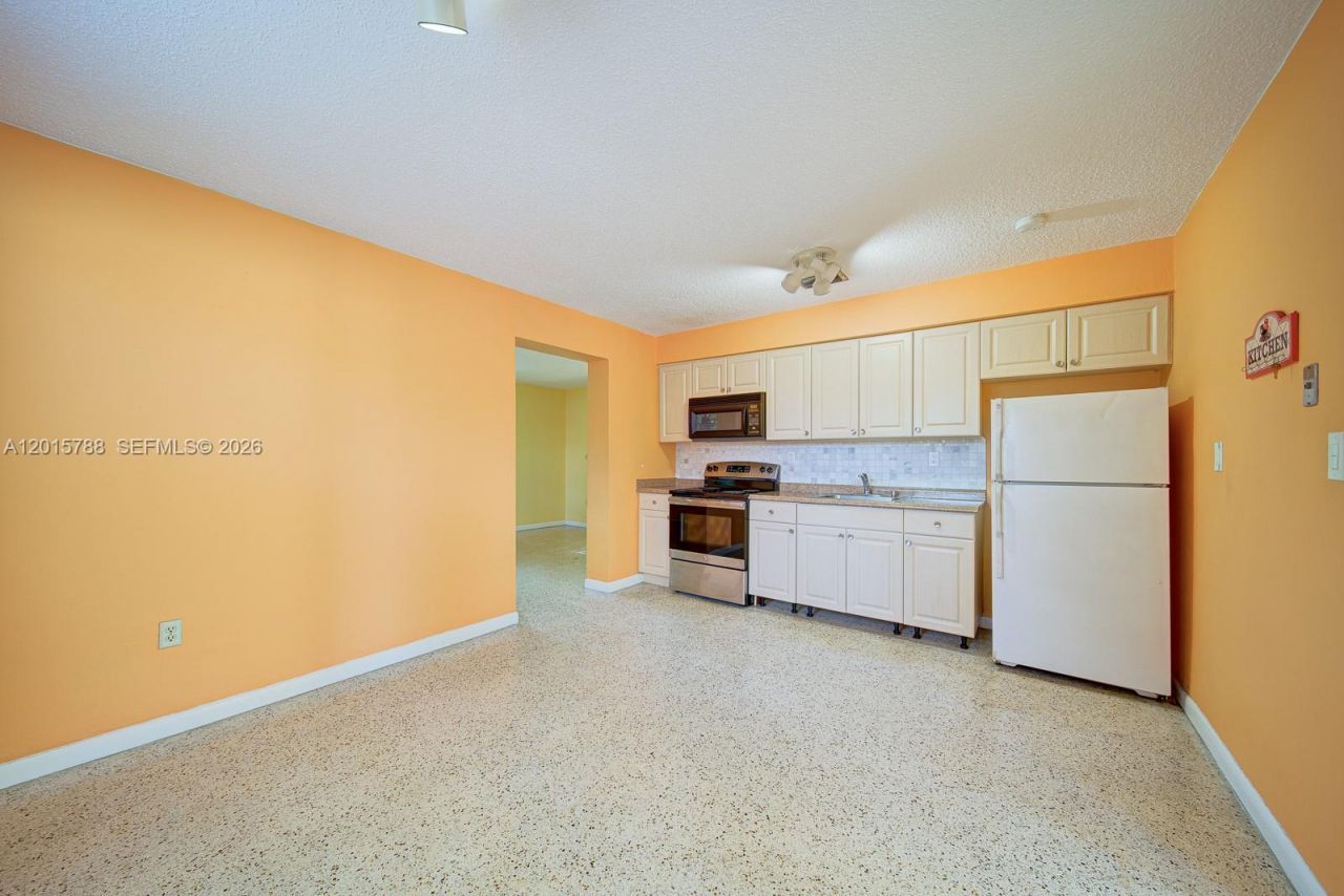 7358 - 7360 SW 23rd St, Miami, FL 33155 Photo