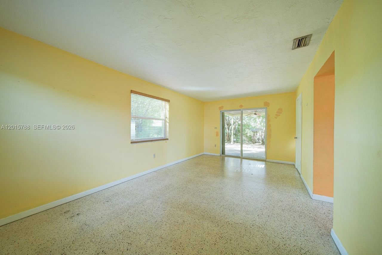 7358 - 7360 SW 23rd St, Miami, FL 33155 Photo