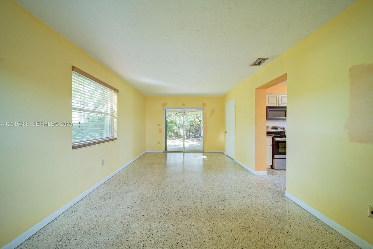 7358 - 7360 SW 23rd St, Miami, FL 33155 Photo