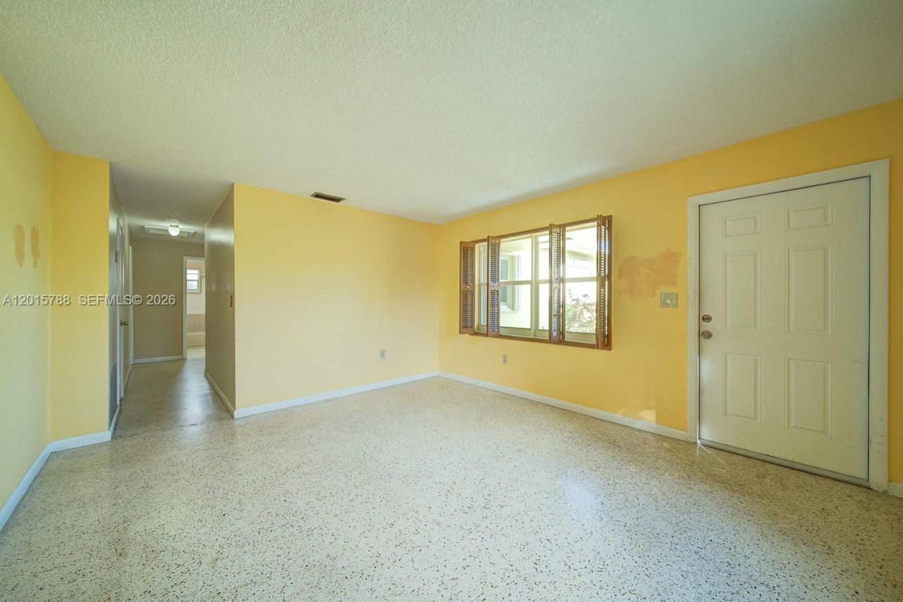 7358 - 7360 SW 23rd St, Miami, FL 33155 Photo