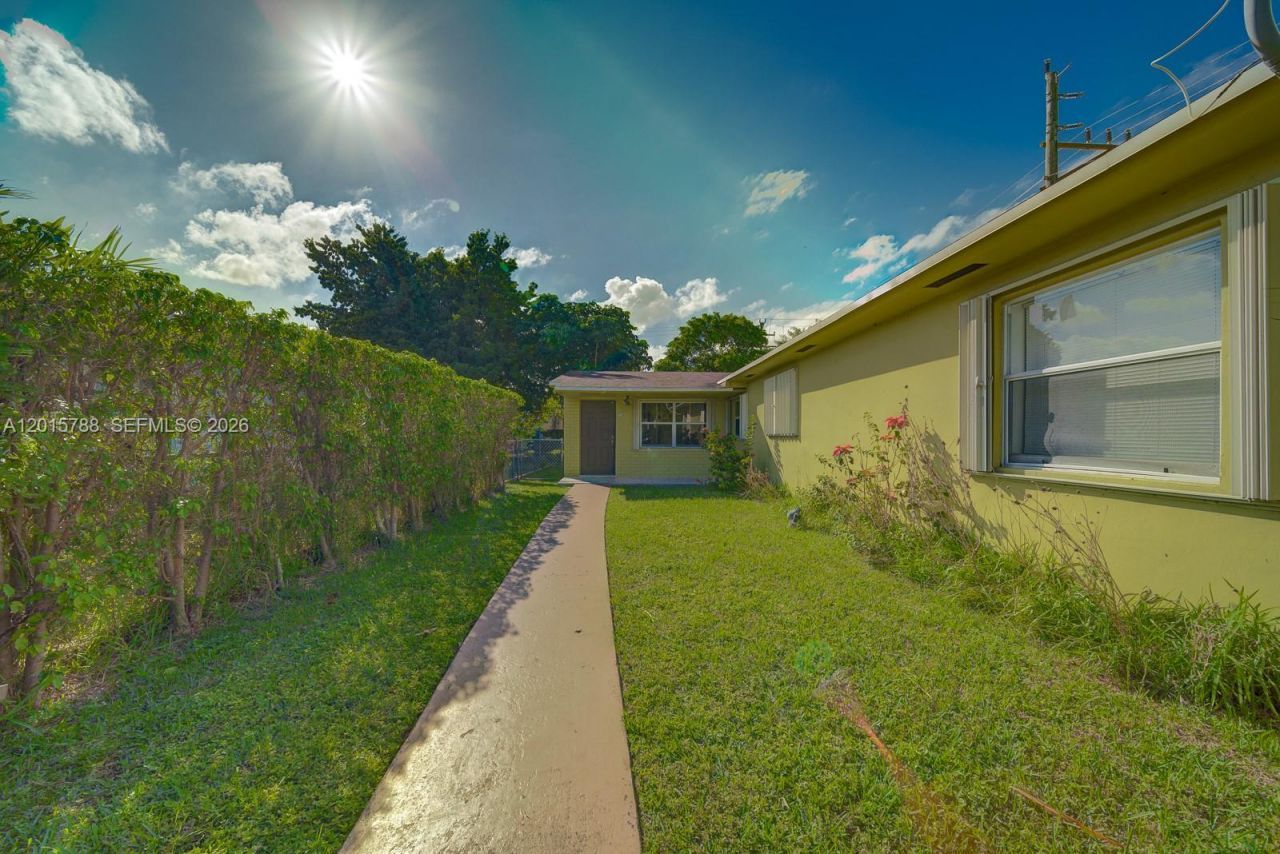 7358 - 7360 SW 23rd St, Miami, FL 33155 Photo