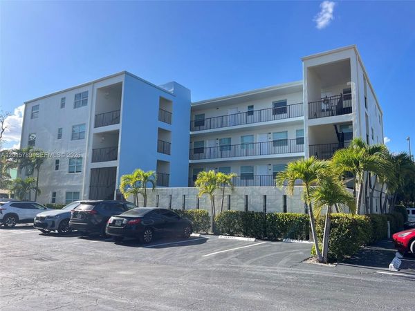 611 NE 14th Ave , Unit 202, Fort Lauderdale, FL 33304