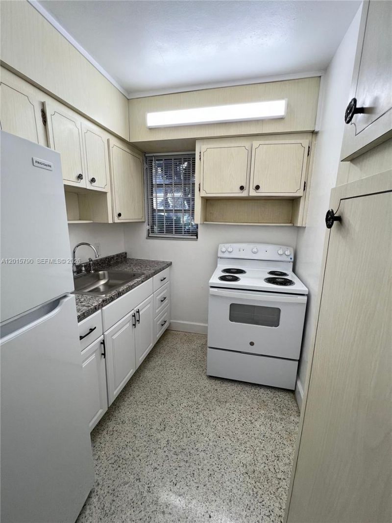 675 SW 7th Ave , Unit 2, Miami, FL 33130 Photo