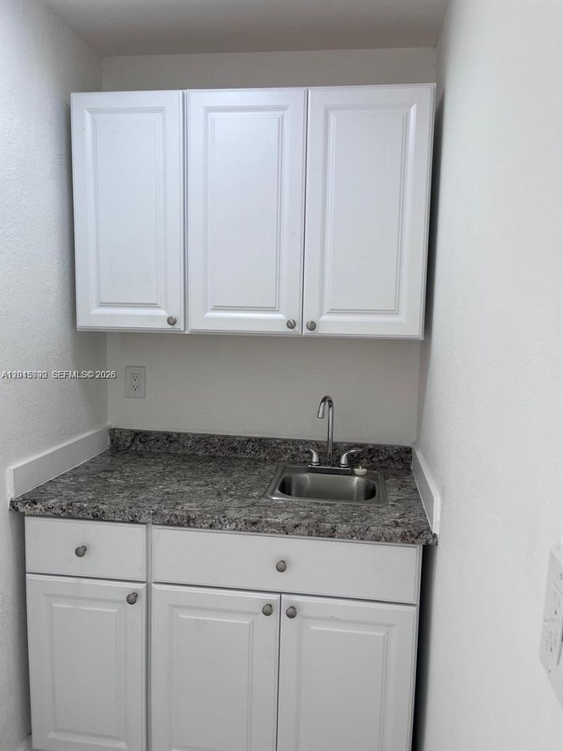 50 NW 68th Ct, Unit 3, Miami, FL 33126 Photo