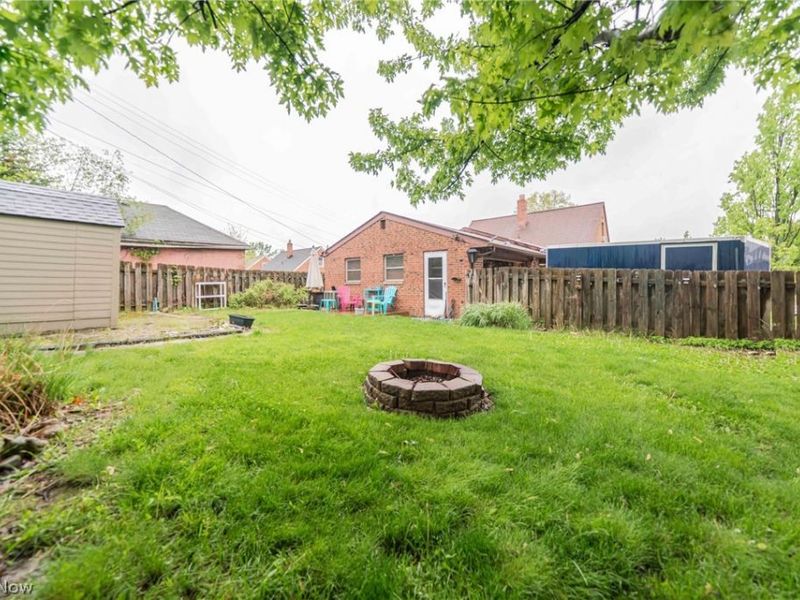 9011 Torrance Avenue, Brooklyn, OH 44144 Photo 32