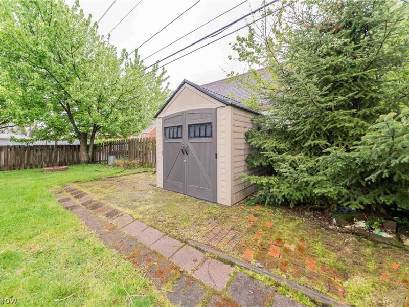 9011 Torrance Avenue, Brooklyn, OH 44144 Photo 35