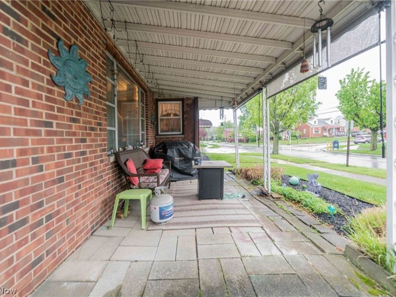 9011 Torrance Avenue, Brooklyn, OH 44144 Photo 5