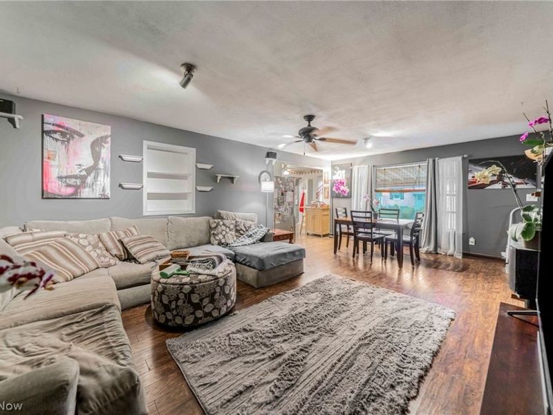9011 Torrance Avenue, Brooklyn, OH 44144 Photo 6