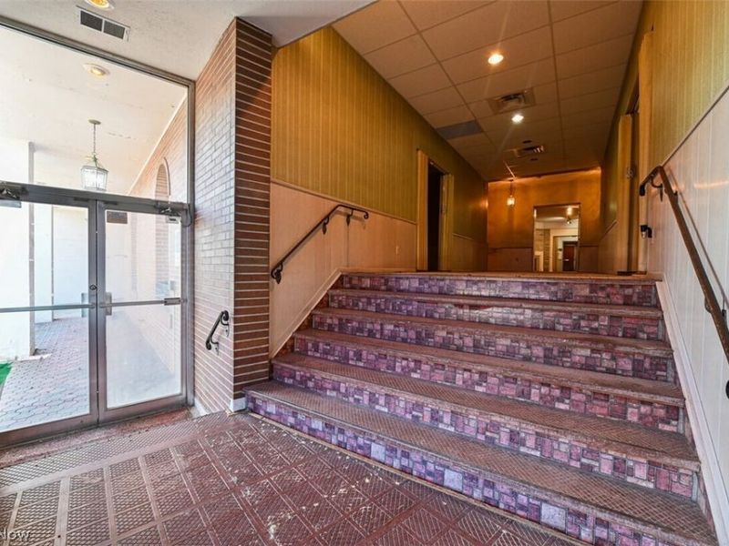 9811 Denison Avenue, Cleveland, OH 44102 Photo 36