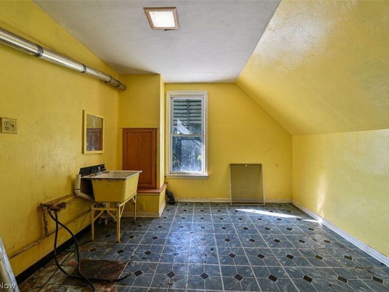 9811 Denison Avenue, Cleveland, OH 44102 Photo 8