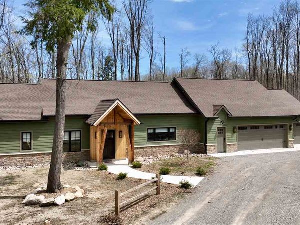 895 High Pines Trail, Boyne City, MI 49712