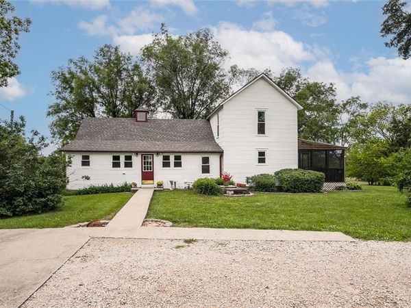 43601 E State Route B Road, Creighton, MO 64739