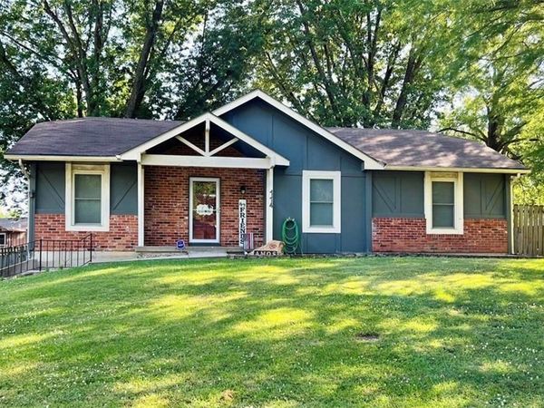114 Ethel Lane, Lansing, KS 66043