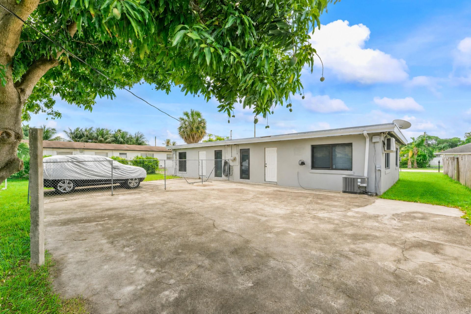 4727 Myrtle Lane, West Palm Beach, FL 33417 Photo