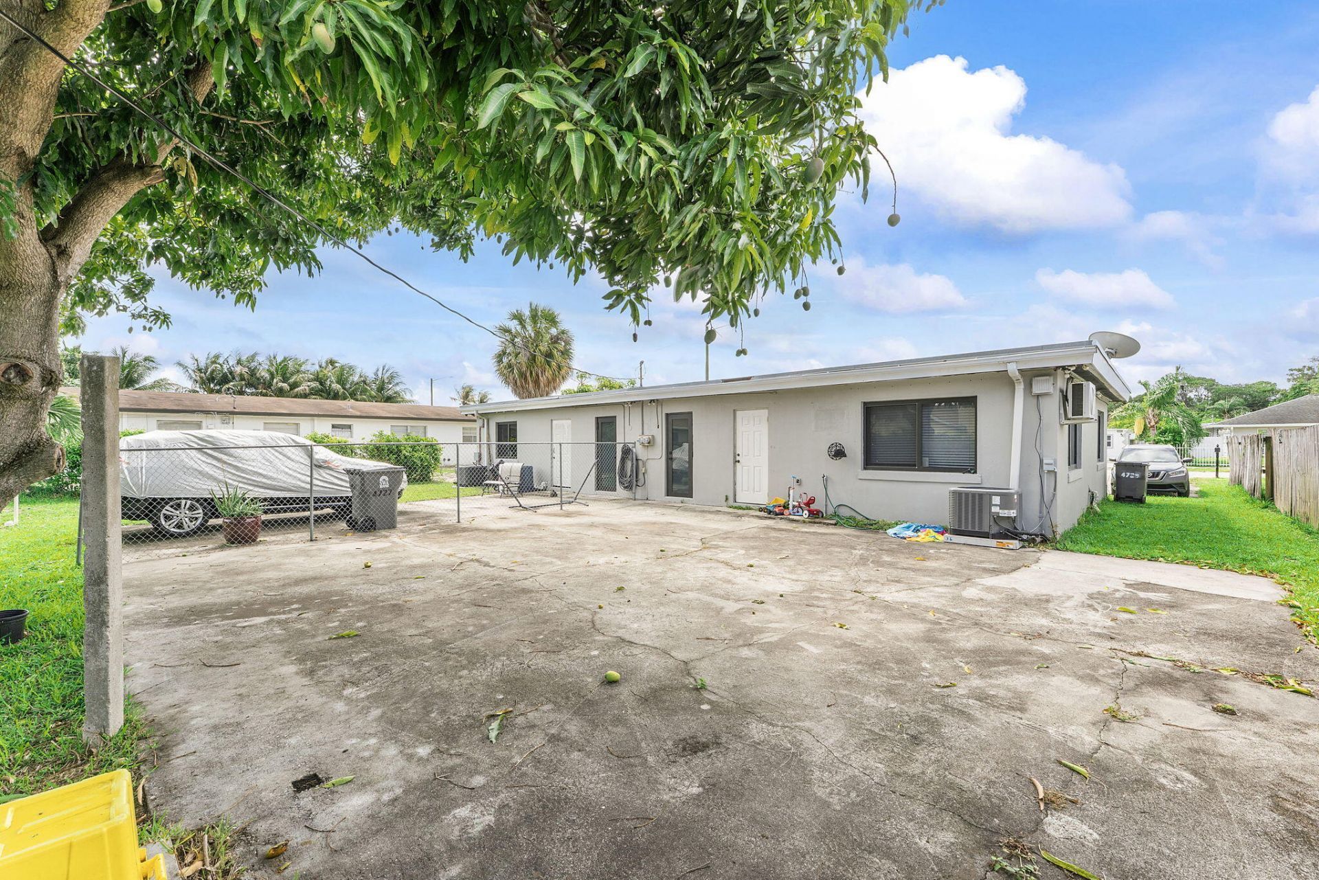 4727 Myrtle Lane, West Palm Beach, FL 33417 Photo
