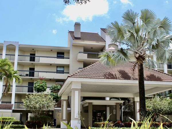 1915 Lavers Circle, Unit E209, Delray Beach, FL 33444