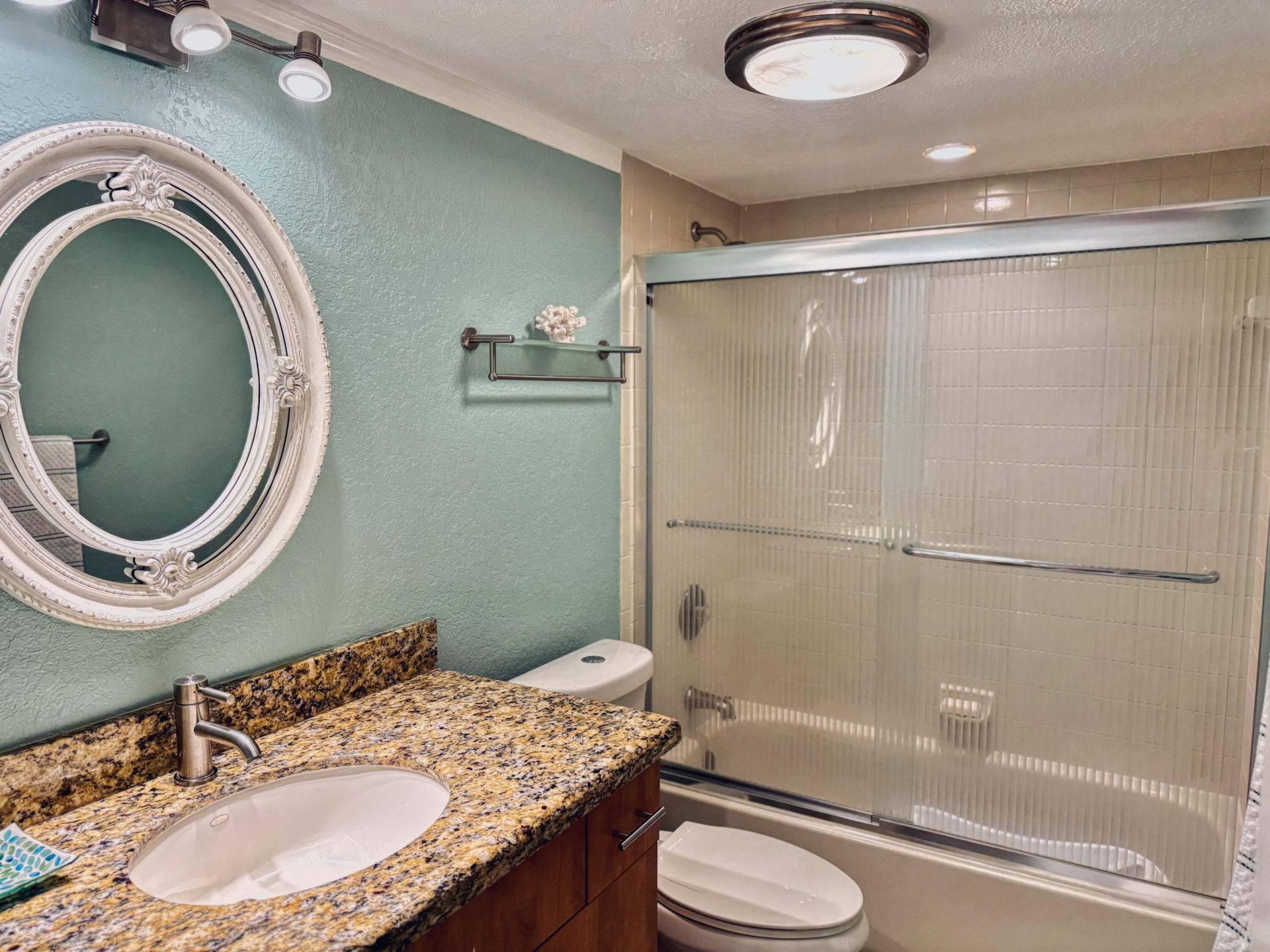1915 Lavers Circle, Unit E209, Delray Beach, FL 33444 Photo