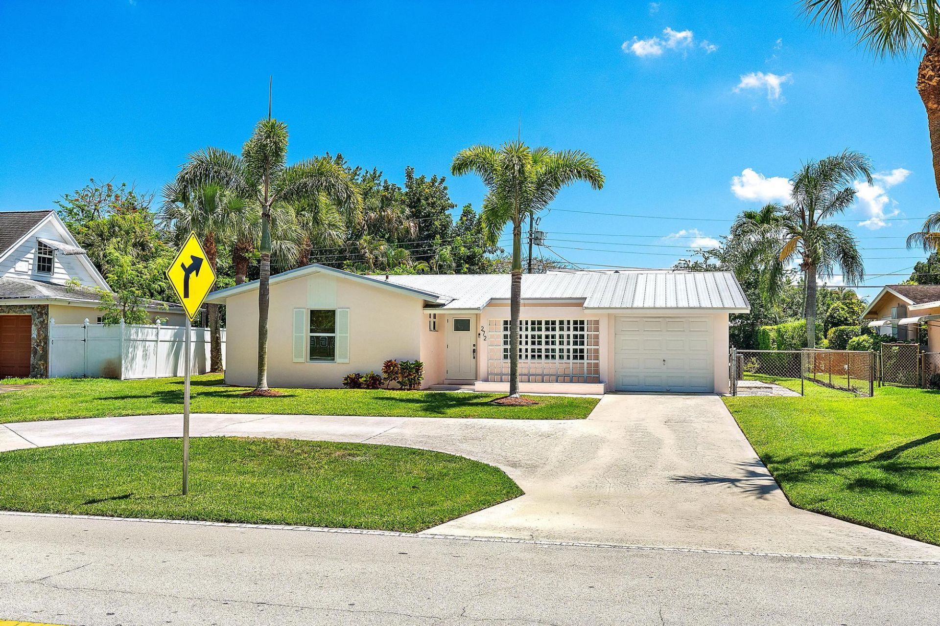 272 Holly Drive, Palm Beach Gardens, FL 33410 Photo