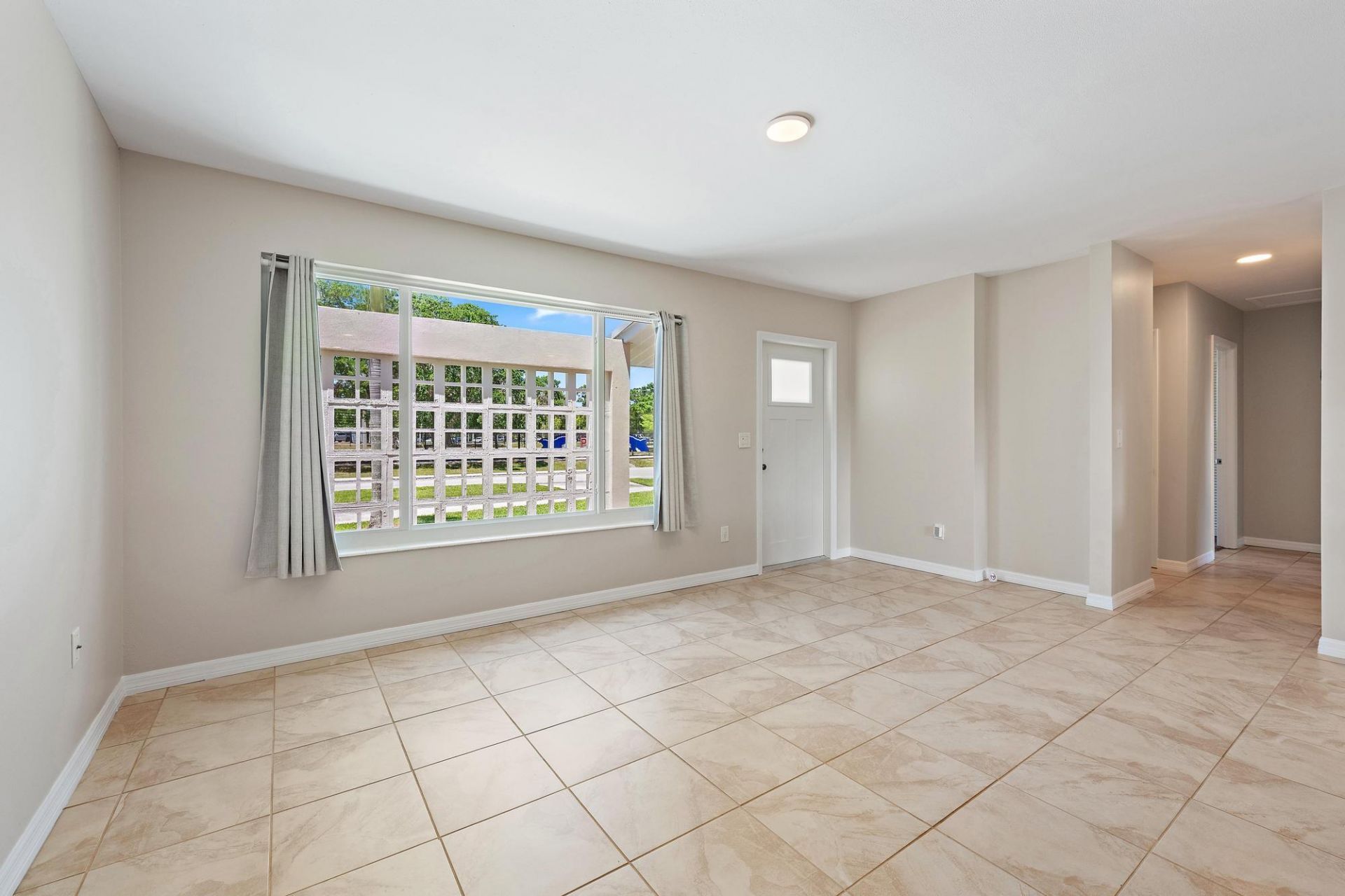 272 Holly Drive, Palm Beach Gardens, FL 33410 Photo