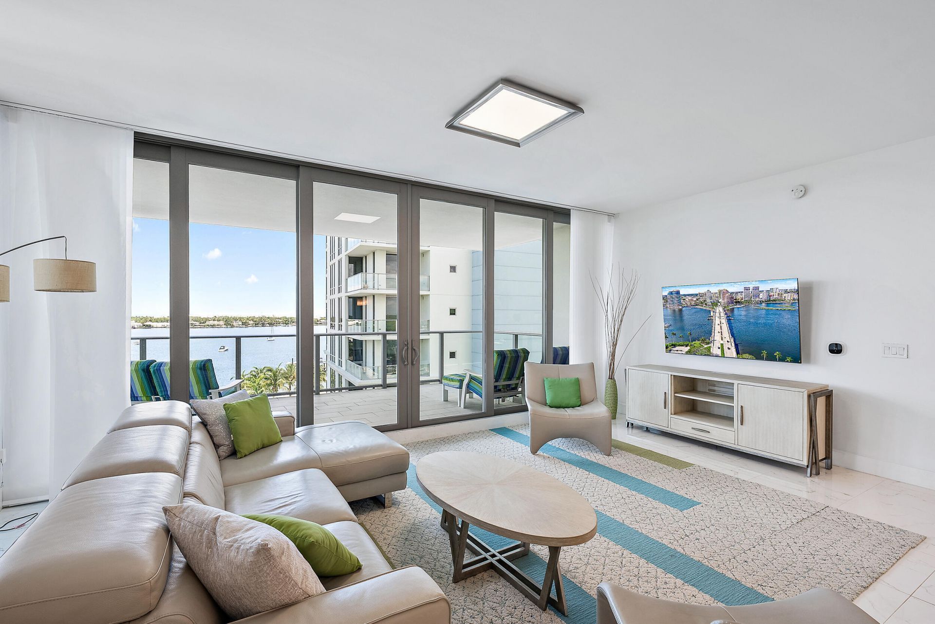 1 Water Club Way, Unit 704, North Palm Beach, FL 33408 Photo