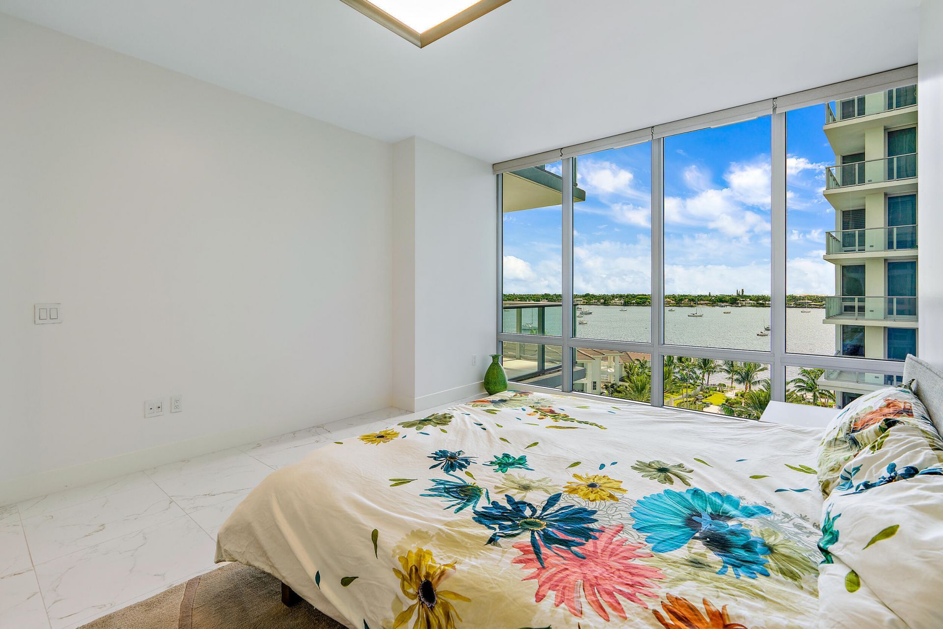 1 Water Club Way, Unit 704, North Palm Beach, FL 33408 Photo