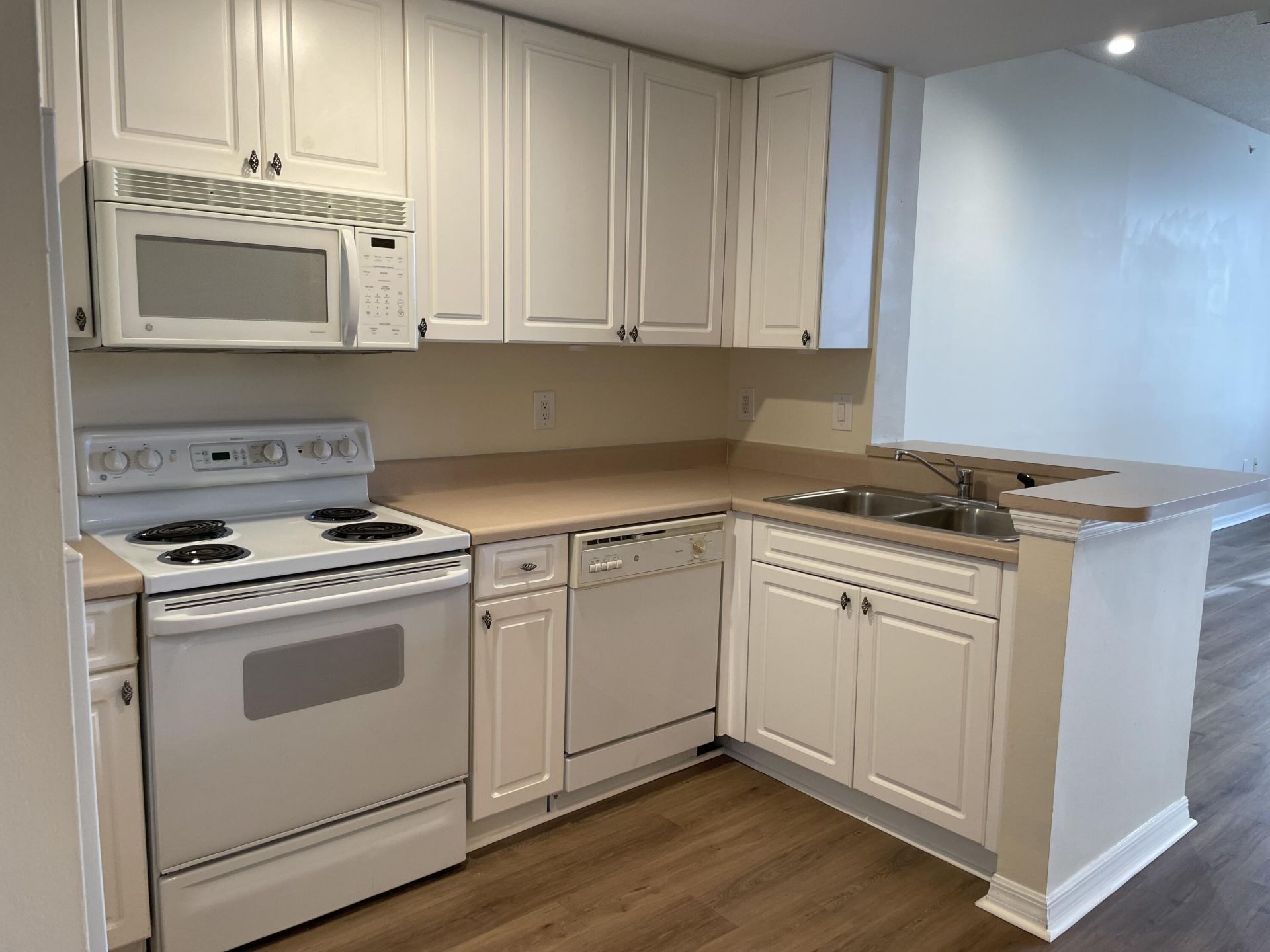 255 Evernia Street, Unit 513, West Palm Beach, FL 33401 Photo