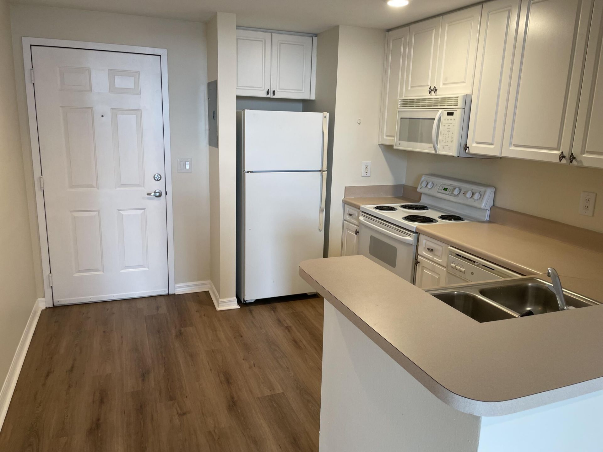 255 Evernia Street, Unit 513, West Palm Beach, FL 33401 Photo