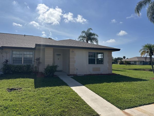 5796 Moss Court, Unit 7, Fort Pierce, FL 34982
