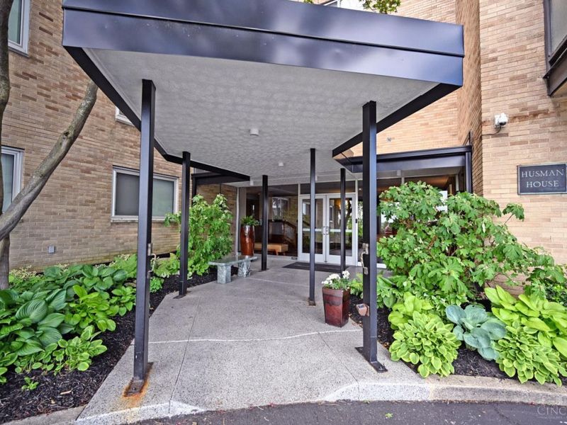 1617 E Mcmillan Street, Unit 501, Cincinnati, OH 45206 Photo 3