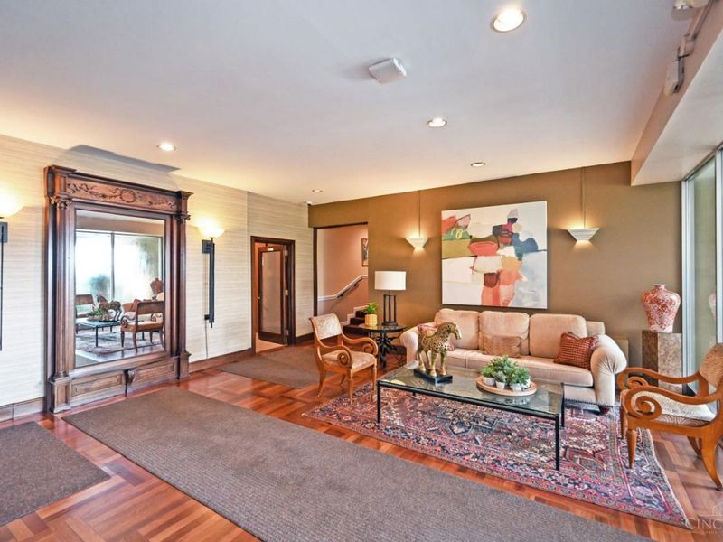 1617 E Mcmillan Street, Unit 501, Cincinnati, OH 45206 Photo 4