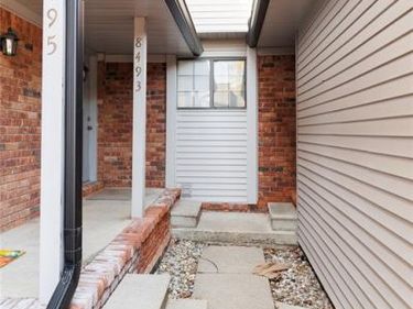 8493 Pepper Ridge Drive E, Grand Blanc Twp, MI 48439