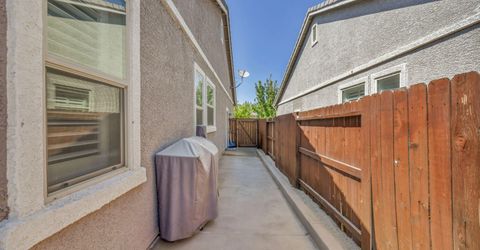 933 Silver Coyote Drive, Sparks, NV 89436 Photo