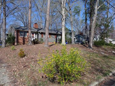 424 Ridgefield Road, Chapel Hill, NC 27517