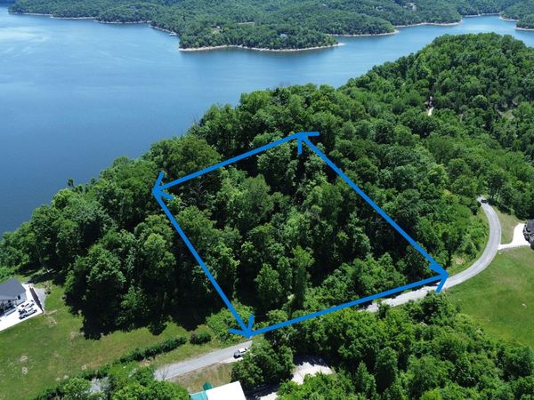 705 Harbor Pointe Dr, Unit 95, Silver Point, TN 38582