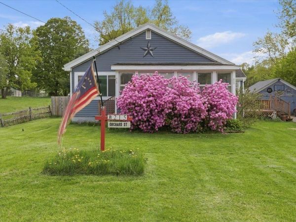 215 Orchard Street, Pownal, VT 05261